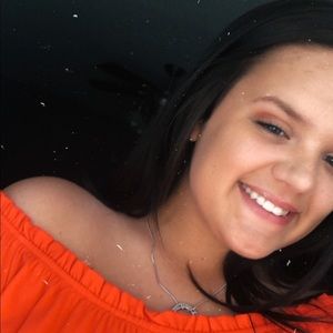 Meet your Posher, Baylee